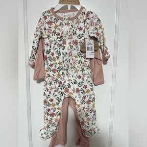 Baby Essentials Set of 2 Onesies